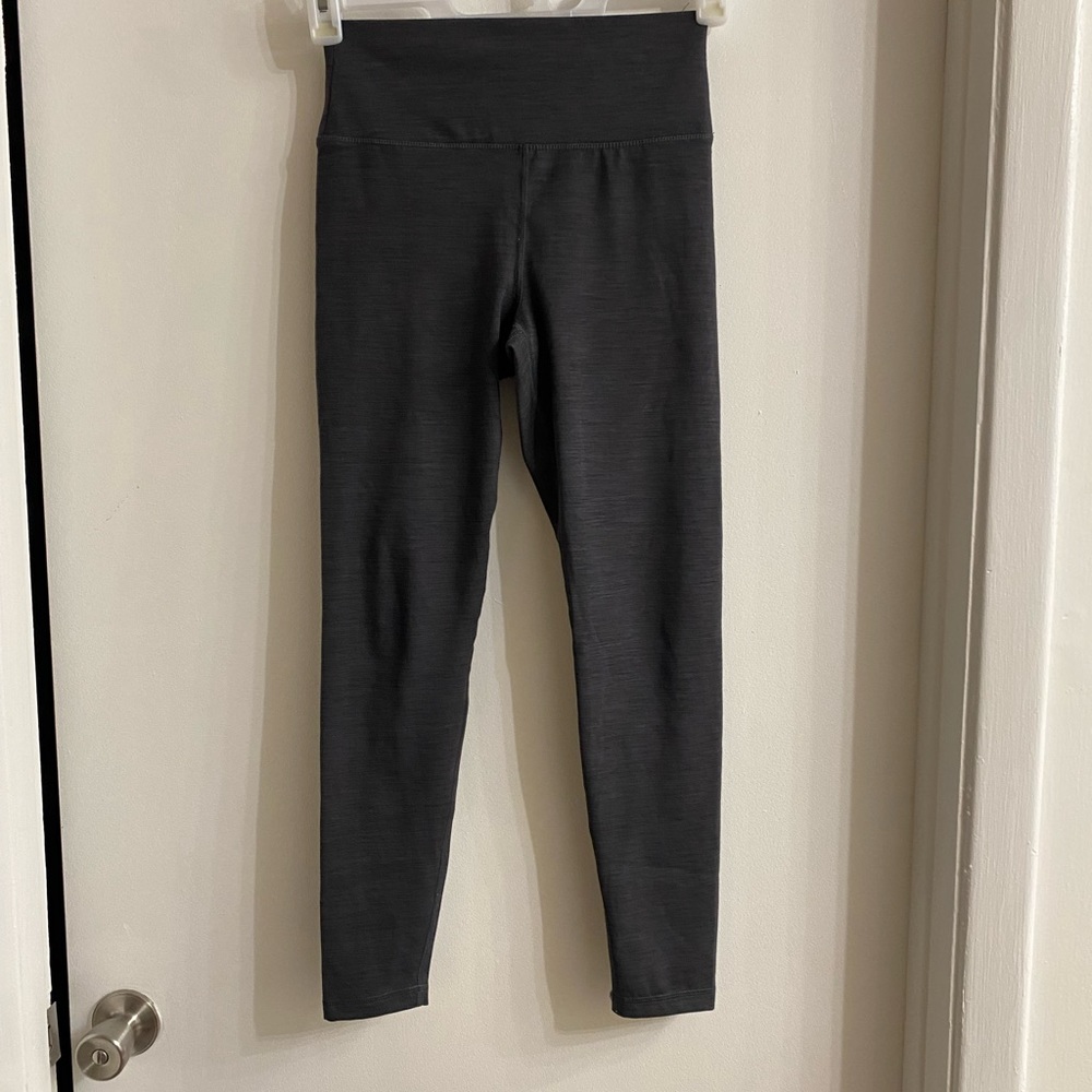 American Eagle dark grey leggings size small, full length